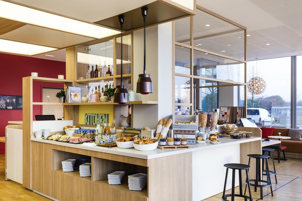 Ibis Styles Guyancourt Versailles Exterior photo