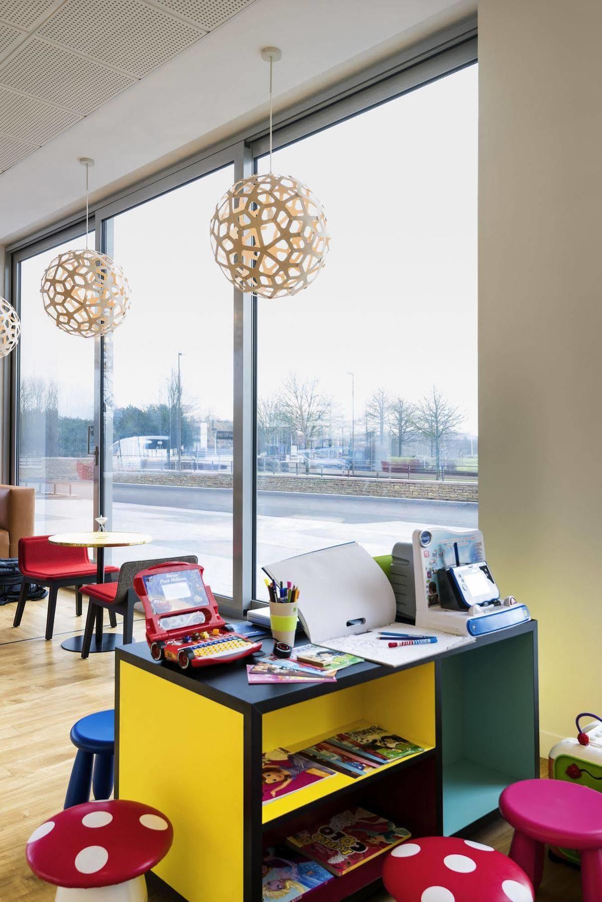 Ibis Styles Guyancourt Versailles Exterior photo