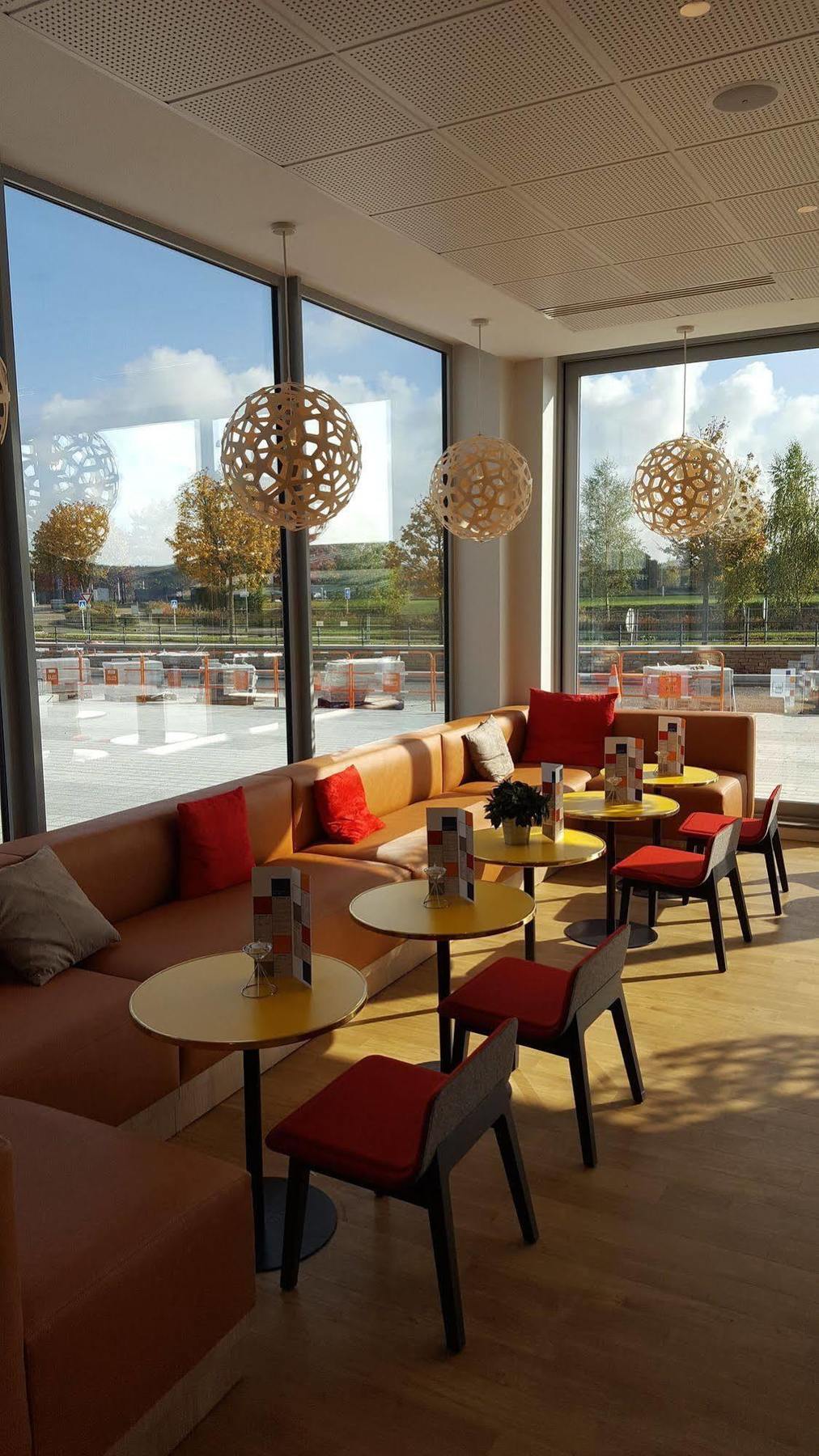 Ibis Styles Guyancourt Versailles Exterior photo